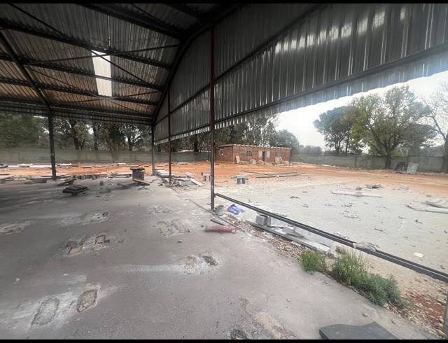 22,350M² VACANT LAND FOR SALE IN VALLEY SETTLEMENTS AH
